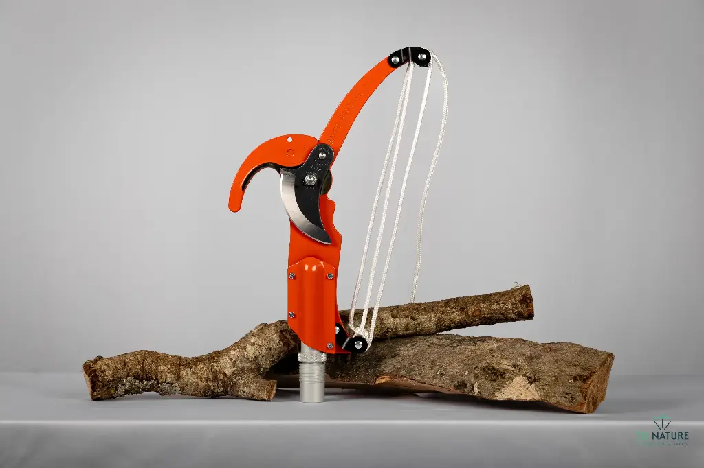 Complete stump cutter head for screw-in pole